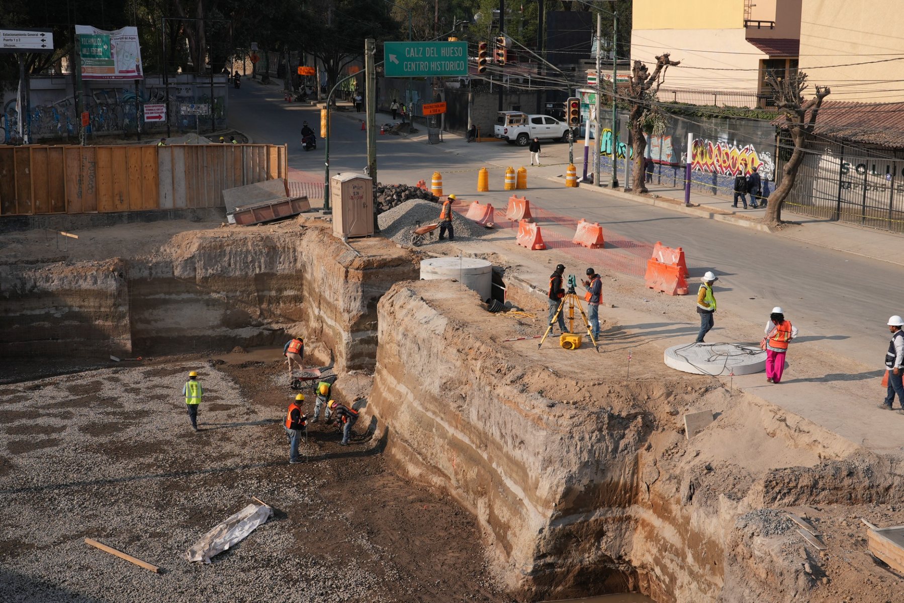 Excavación y construcción del sistema hidráulico